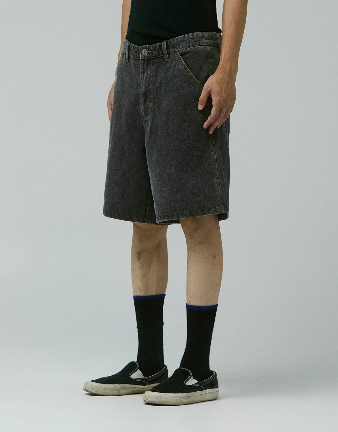 Fwa-24404-Reynolds21_DenimWalkshort-WashedBlack-2_fafe246c-adb6-40c1-93ac-2fd1c6a1c546