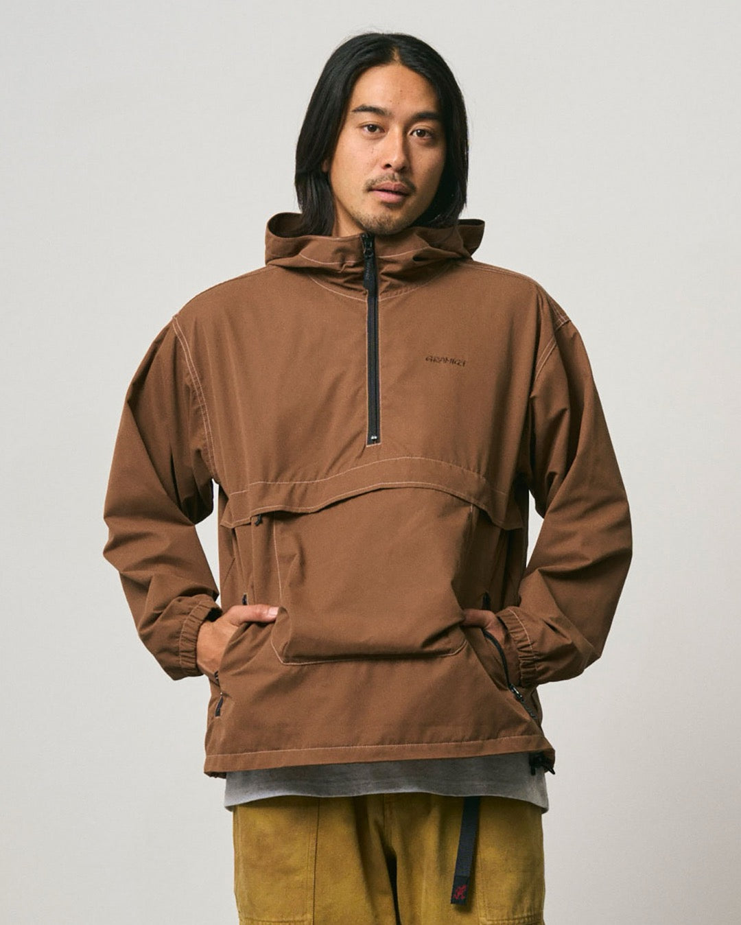 gramicci-wr-anorak-deep-brown-01