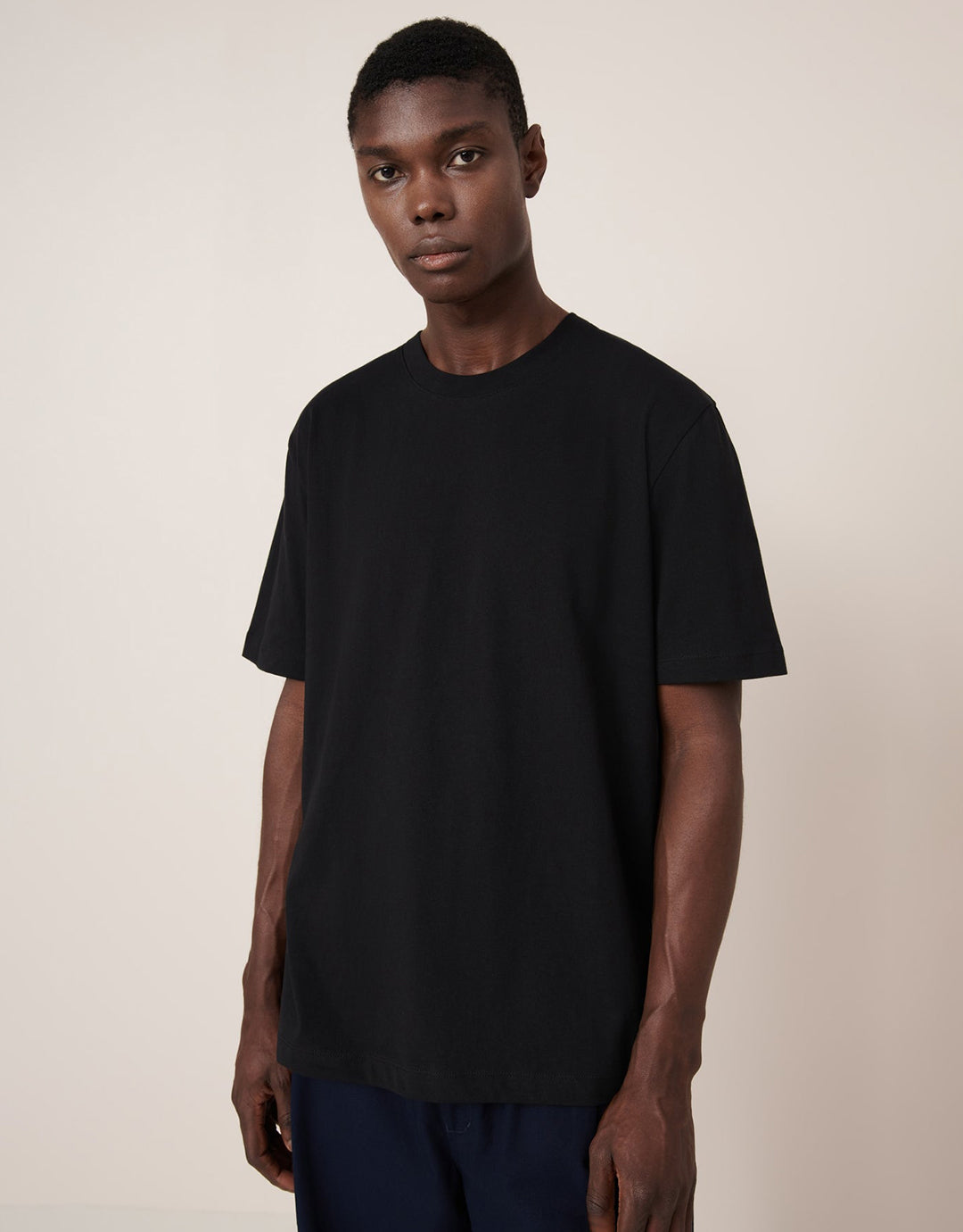 staple_tee-black-4_2e068127-7a29-42a3-b911-f778636c1cf0