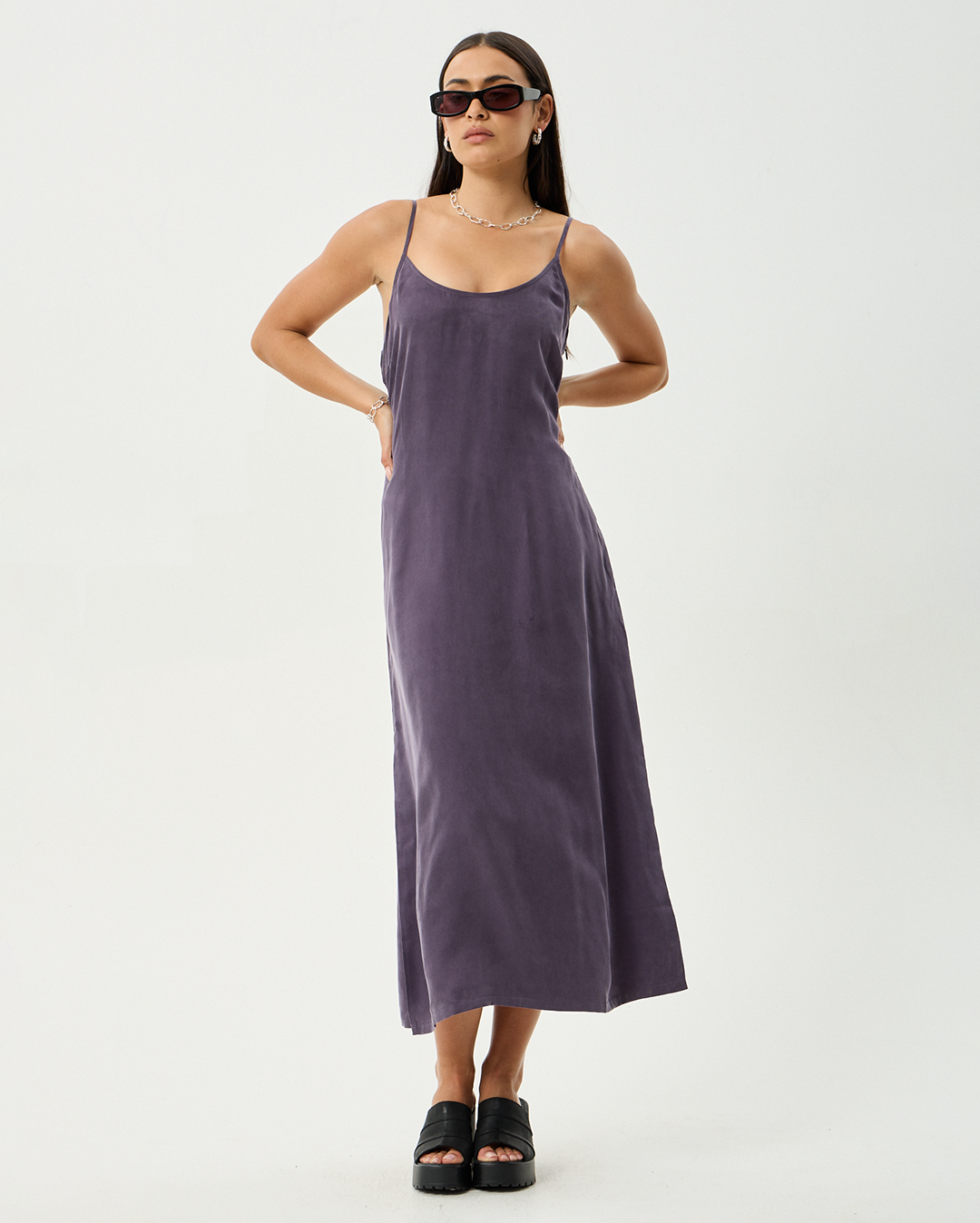 valley-cupro-midi-dress-aubergine-01